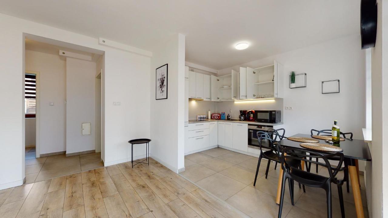 Apartament Fibra Americano Rybnik  Buitenkant foto